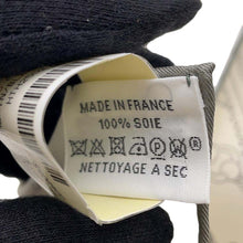 Load image into Gallery viewer, HERMES Carre Le Philateliste du Faubourg &quot;The Philatelist of Fauve&quot; Size 90 Gray / Parchement / White Silk100%
