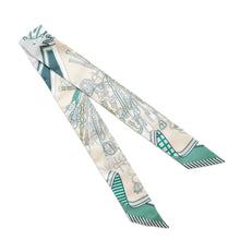 将图像加载到图库查看器中，HERMES Twilly Saddler&#39;s Bouquet Green/Yellow/Beige Silk 100%
