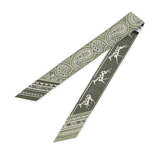 将图像加载到图库查看器中，HERMES Twilly Cheval de Coeur Bandana Roden/Khaki/Cream Silk100%
