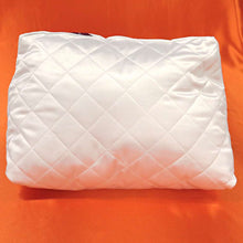 将图像加载到图库查看器中，Cushion for HERMES Birkin35
