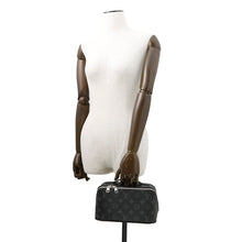 将图像加载到图库查看器中，LOUIS VUITTON Toiletries/Bag NoirM11508 Monogram Eclipse
