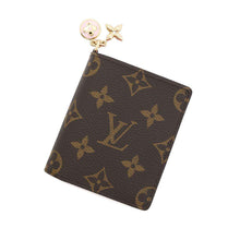 将图像加载到图库查看器中，LOUIS VUITTON Pocket Wallet ・LV Bag Charm cotton candyM14718 Monogram
