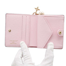 将图像加载到图库查看器中，LOUIS VUITTON Pocket Wallet ・LV Bag Charm cotton candyM14718 Monogram
