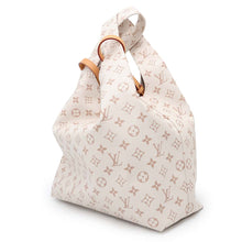 Load image into Gallery viewer, LOUIS VUITTON Atlantis BeigeM24409 Monogram・Dune Size GM
