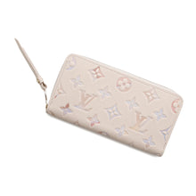Load image into Gallery viewer, LOUIS VUITTON Zippy wallet Dream BeigeM25594 Leather
