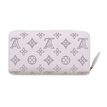 Load image into Gallery viewer, LOUIS VUITTON Zippy Wallet Misty LilacM26105 Monogram Mahina
