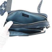 将图像加载到图库查看器中，LOUIS VUITTON Trio Messenger Navy BlueM28618 Monogram Shadow
