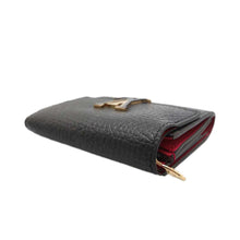 Load image into Gallery viewer, LOUIS VUITTON Portefeuille Capucine NoirM68587 Taurillon
