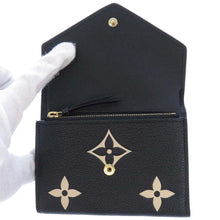 将图像加载到图库查看器中，LOUIS VUITTON Portefeuille Victorine Noir/ClaimsM80968 Monogram Empreinte Leather
