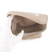 将图像加载到图库查看器中，LOUIS VUITTON Mini Bumbag Tourterelle/ClaimM83219 Monogram Empreinte Leather
