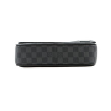 将图像加载到图库查看器中，LOUIS VUITTON District PM NV3 BlackN42710 Damier Graphite
