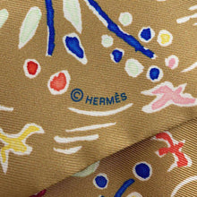 Load image into Gallery viewer, HERMES Twilly Spring Island Camel/Bluevif/Fuchsia Silk100%
