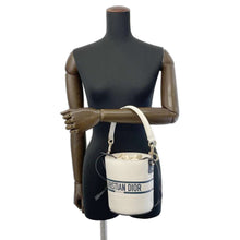 将图像加载到图库查看器中，Dior Vive Bucket 2WAYShoulder Bag Size micro White/Navy S6250OSGQ Leather
